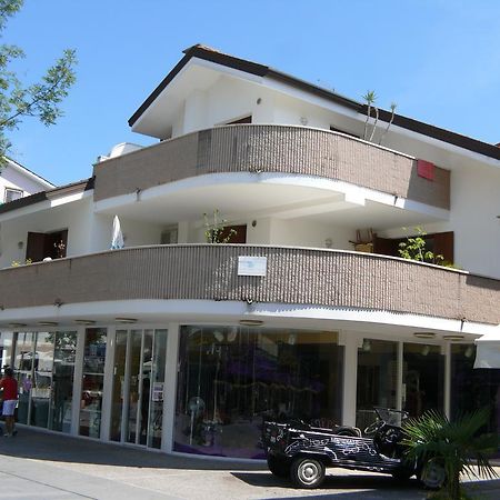 Condominio Maria Lignano Sabbiadoro Exterior foto